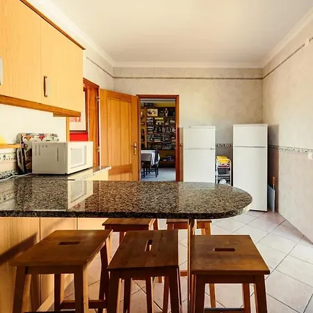 Villa Moradia T3 Com Terraco Solarengo *