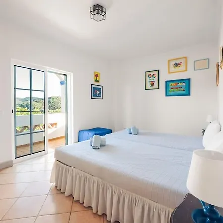 Moradia T3 Com Terraco Solarengo * Carrapateira