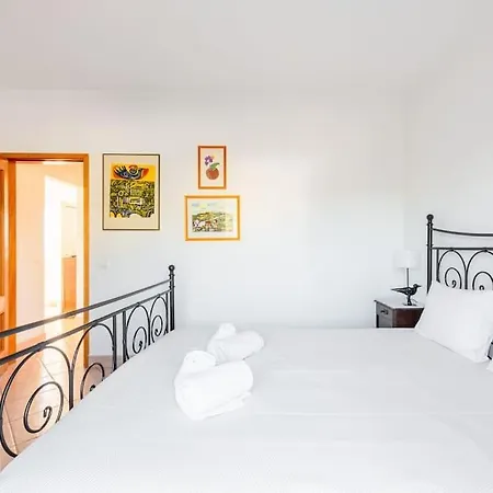 Villa Moradia T3 Com Terraco Solarengo