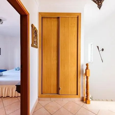 Villa Moradia T3 Com Terraco Solarengo